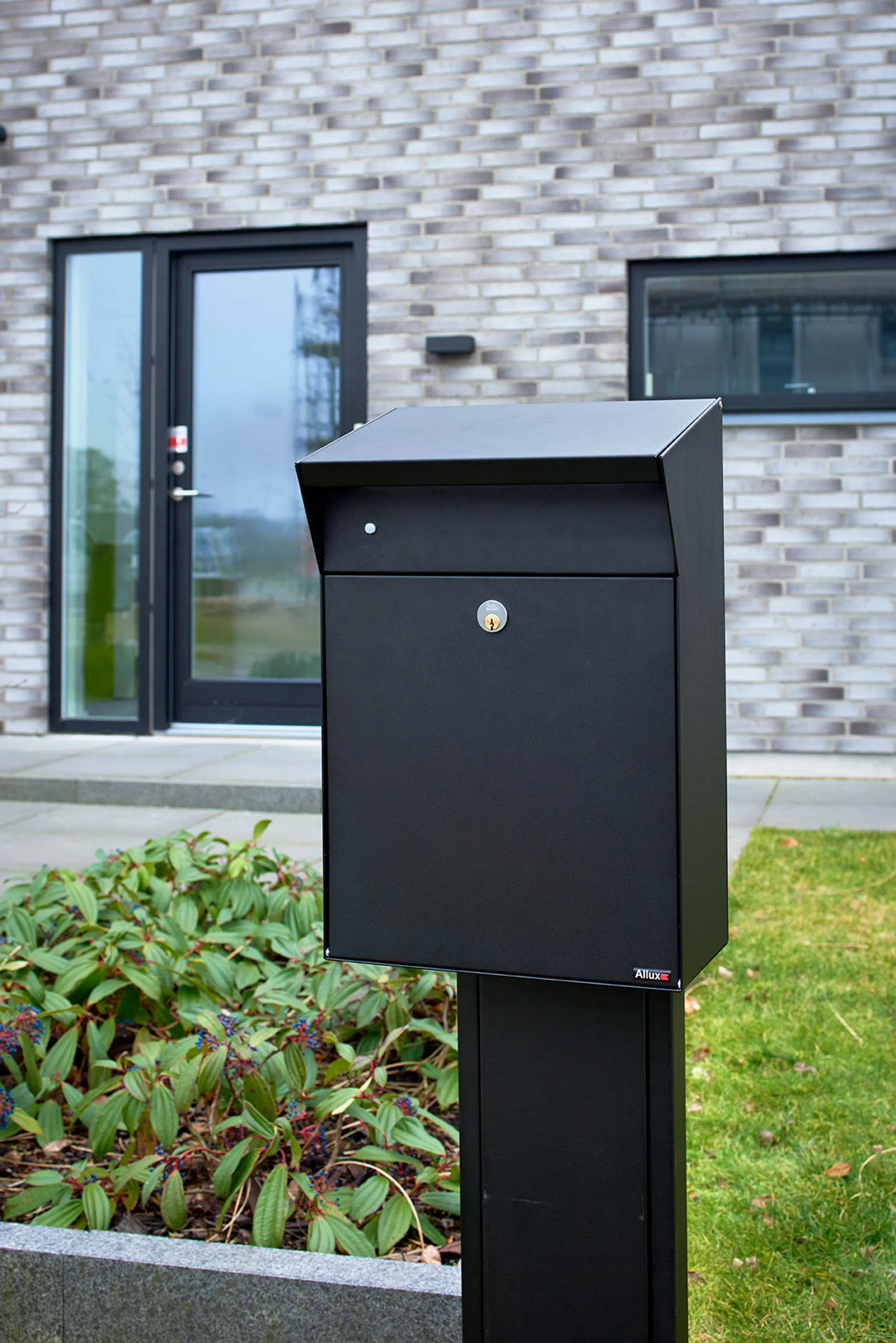 Allux Series Bjorn Wall Mounted Parcel Box